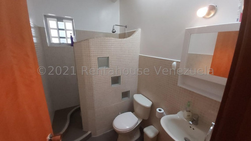 Imagen 9 de 14 de Casa Venta Cumbres De Curumo Mls #22-3768 Espectacular Casa Ubicada En La Urbanización Cumbres De Curumo. Consta De 3 Habitaciones Con Su Baño