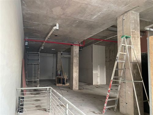 Arriendo Local Comercial En Vitacura 313m2