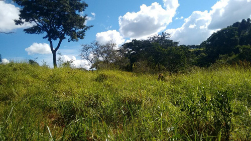Sitio Com 50.000 Metros Quadrados Em Caxambu Sul De Minas , 09 Klm Da Cidade, Muita Água,bom Para Piscicultura, 03 Lagos Com Peixe. - 246