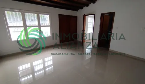 Casa En Arriendo En Altos De Cabecera. Cod A16991