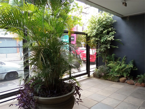 Imagem 3 de 19 de Sala Comercial, 48m², De Frente, Com Ar Condicionado, Na Av. Lima E Silva, Cidade Baixa - Reo409169