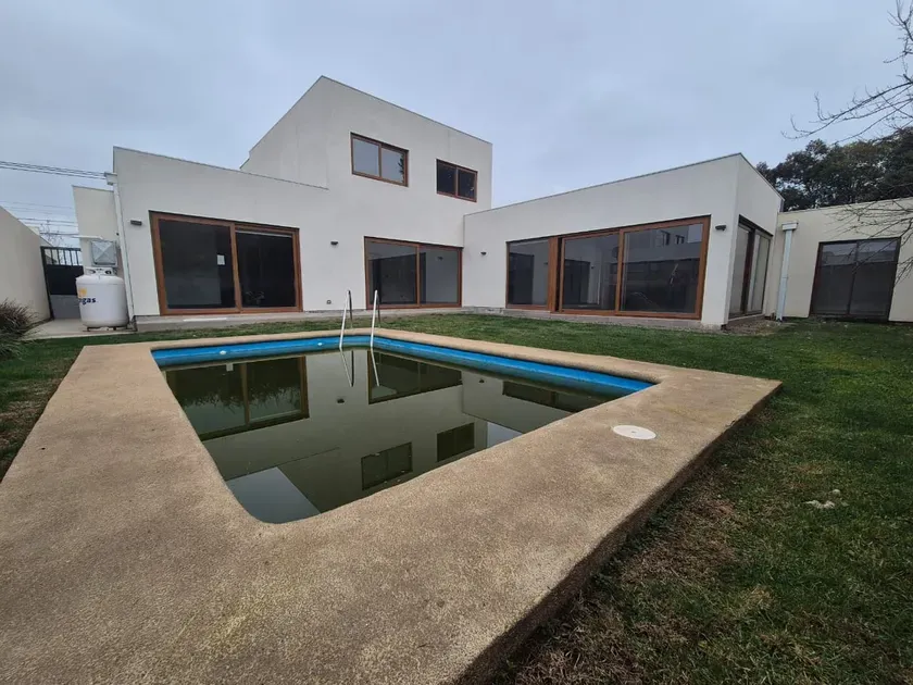 Imagen 2 de 16 de Exclusiva Casa Arriendo En Condominio Doña Constanza, Talca