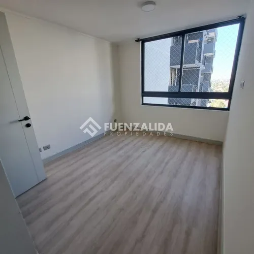 Departamento Seminuevo En Venta De 2d/1b Metro Lo Ovalle