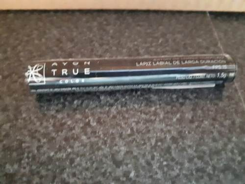 Labial Avon Extra Lasting color cappuccino