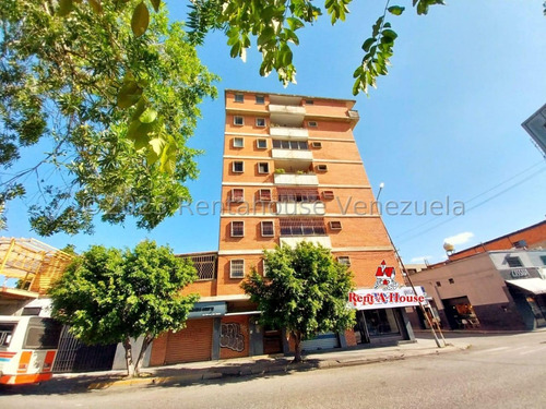  Apartamento En Venta En El Centro De Barquisimeto Cod 2 - 4 - 7 - 3 - 7 - 3  Mp