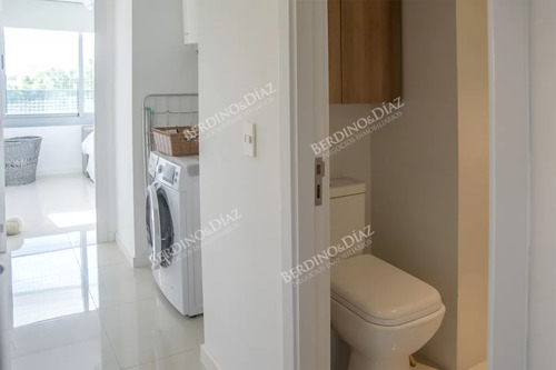 Apartamento En Venta En Torre Esmeralda De 3 Dormitorios , En Punta Del Este