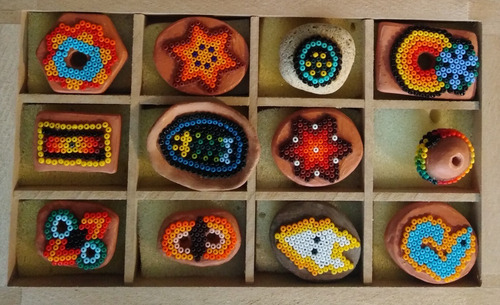 Artesanía Huichol Colección En Barro Y Chaquira Wirrarika