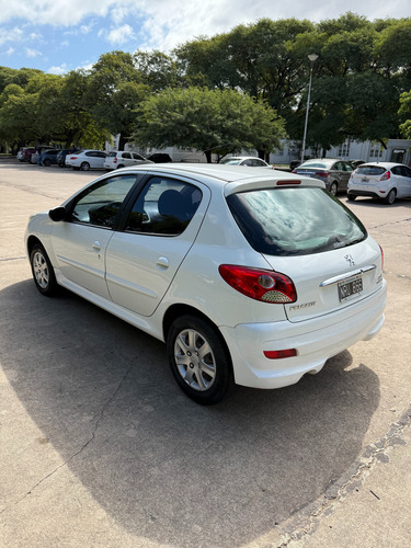 Peugeot 207 1.4 Active 75cv