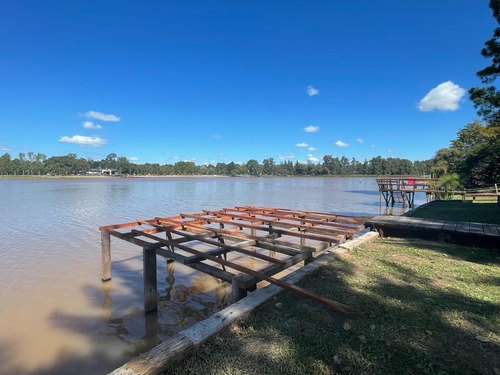 Imagen 3 de 4 de Vista Abierta Al Lago - Cube Barrio Privado Náutico