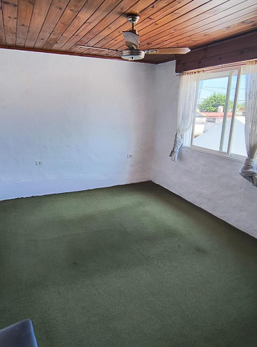 Casa En Venta - 2 Dormitorios 2 Baños - 275mts2 - Tolosa