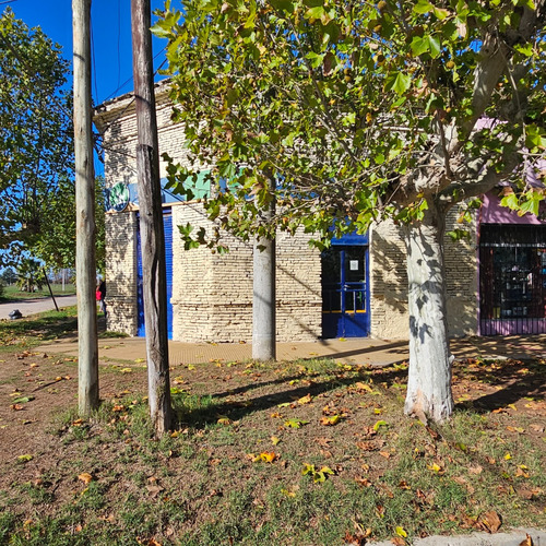 Importante Esquina En Pedernales Bs.as
