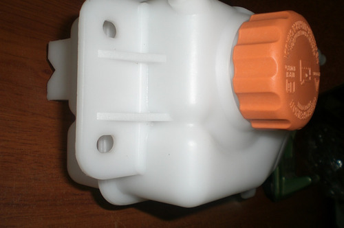 Deposito O Envase De Refrigerante/ Agua Chevrolet Aveo 1.6l