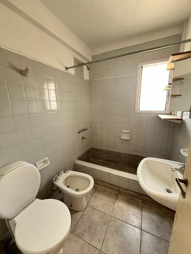 Alquiler Departamento 3 Amb Amplio En Basualdo Villa Luro Excelente Zona