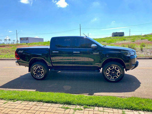 Toyota Hilux 2.8 Tdi Srx Cab. Dupla 4x4 Aut. 4p 204 hp