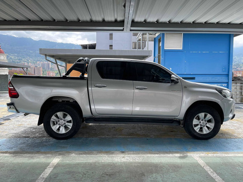 Imagen 6 de 12 de Toyota Hilux 2018 2.8l