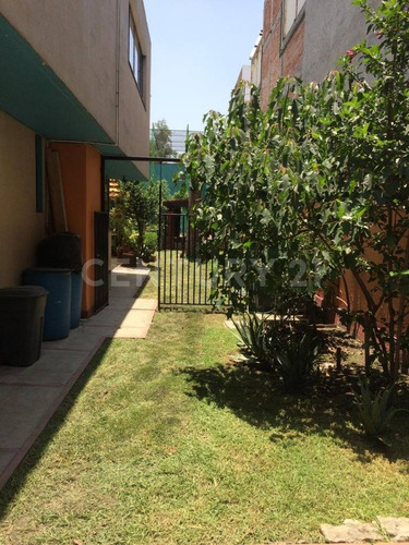Casa De 2 Niveles Con Jardín Y Cancha De Frontón En Parque San Andrés, Coyoacán.