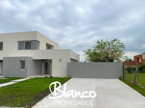 Casa  En Alq. Temporario En Casas Del Este, Pilar Del Este, Pilar