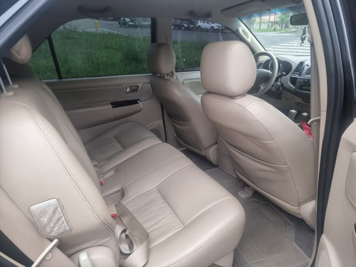 Imagem 7 de 9 de Toyota Sw4 Srv 4x4 3.0 Tdi 2006 Excelente Estado
