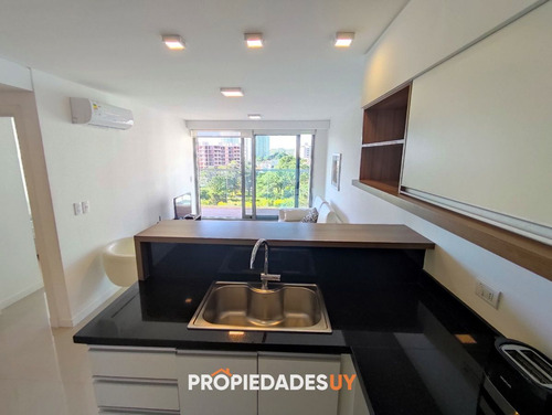 Imagen 9 de 26 de A La Venta Un Dormitorio Y Medio A Pasos De Rambla Brava - Punta Del Este