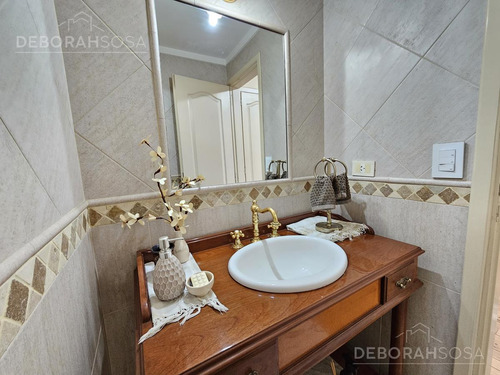 Venta Casa 8 Ambientes En 3 Plantas Con Piscina Y Doble Cochera - Villa Devoto!