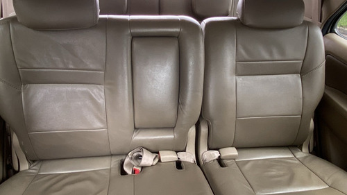 Imagen 13 de 15 de Toyota Fortuner 2011