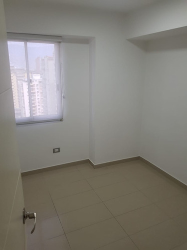 Imagen 12 de 14 de Apartamento En Venta Urb. El Centro Maracay 0412-8887550