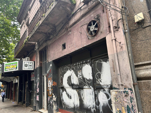 Casa Centro A Pasos De 18 De Julio Para Desarrollo Inmobiliario.