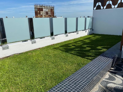 Genial Monoambiente Con Patio Y Balcon En Colegiales.
