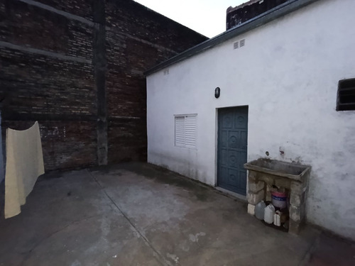 Venta Casa Interna 3 Dorm + Dpto 1 Dorm C/ Patio