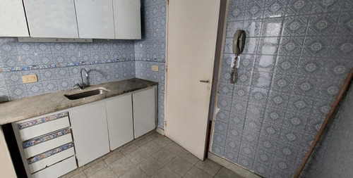 Imagen 5 de 8 de Departamento 2 Ambientes En Quilmes Centro