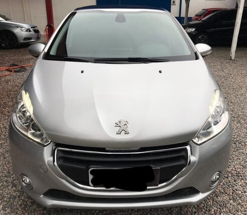 Peugeout 208