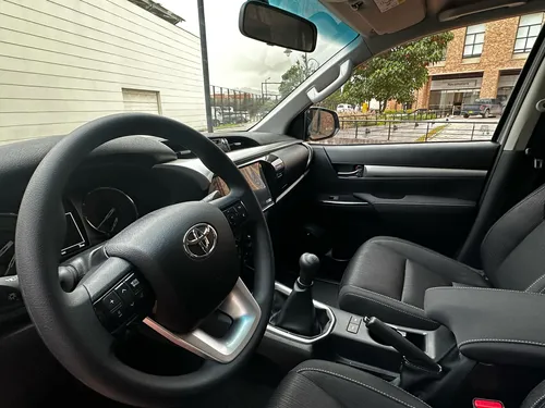 Toyota Hilux 2.4 Diésel 4X4