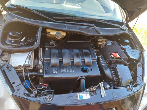Peugeot 207 2.0 Sedan Xt Hdi
