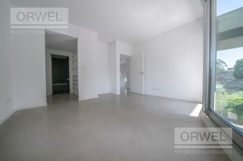 Imagen 8 de 28 de Casa Ho! 3 Ambientes Con Parrilla Y Terraza Propia!