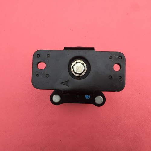Soporte De Motor Izquierdo Np 300 2016 2.4lts 4cil Original (Usado)