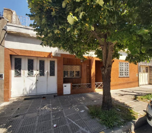 Casa Amer. 3 Amb. Ciudadela. Susana Quinelli