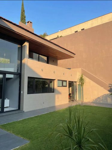 Casa En Venta Y Renta En Bosques De Las Lomas