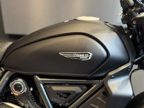 Ducati Scrambler Icon Dark 2025