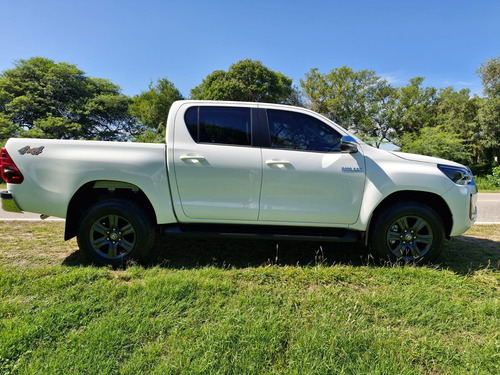 Toyota Hilux Pick-up 2.8 Cd Srv 204cv 4x4