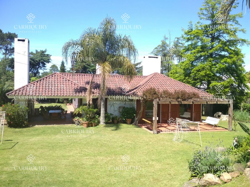 Alquiler Temporario De Casa 4 Dormitorios En Playa Brava, Punta Del Este