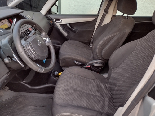 Imagem 8 de 9 de Citroën C4 Picasso 2010 2.0 5p