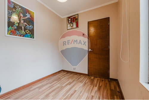 Casa 4d,3b, 3 Estacionamientos , Ñuñoa