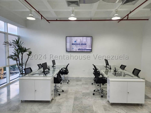 Se Alquila Hermosa Oficina Completamente Re Modelada En Las Mercedes Cod 24-27491 Rex