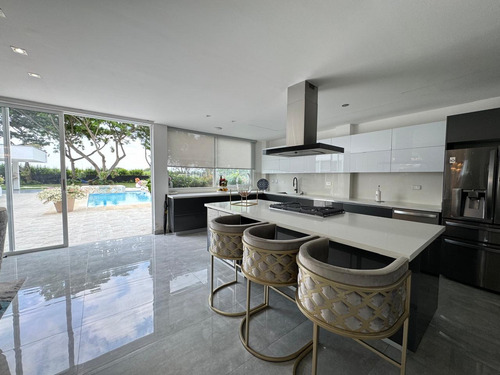 Venta Espectacular Y Lujosa Casa En Rozo
