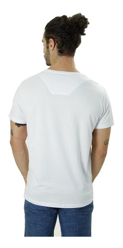 Imagem 2 de 5 de Camiseta Básica Pima Branca
