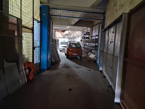 Arriendo Céntrica Bodega Comercial, Arturo Prat - Av. Matta.