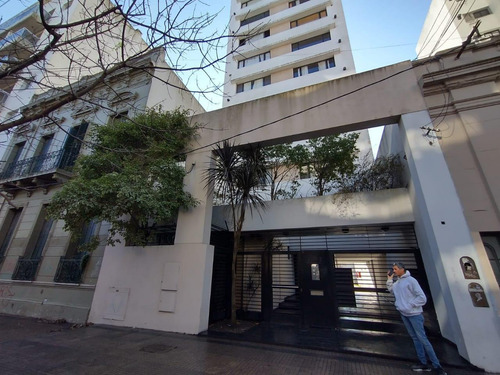 Imagen 1 de 13 de Local En Venta En La Plata Calle 11 E/ 60 Y 61 Dacal Bienes Raices