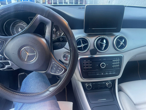 Mercedes-Benz Clase GLA 1.6 200 Cgi At
