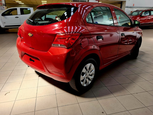 Imagen 16 de 20 de Nuevo Onix Joy 1.4 Ls 2023 0km Manual Color Plan #-#3