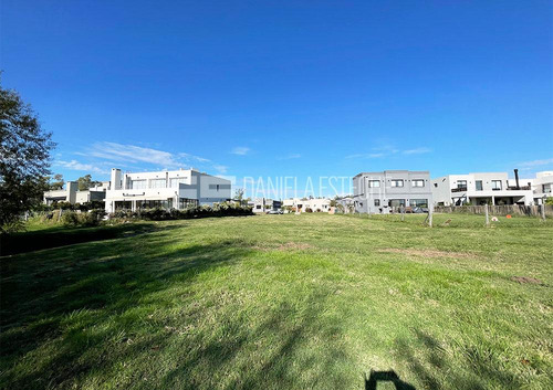 Santa Elena Apimon